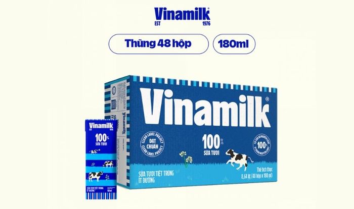 Thùng 48 hộp sữa tươi tiệt trùng Vinamilk ít đường 180 ml (từ 1 tuổi)