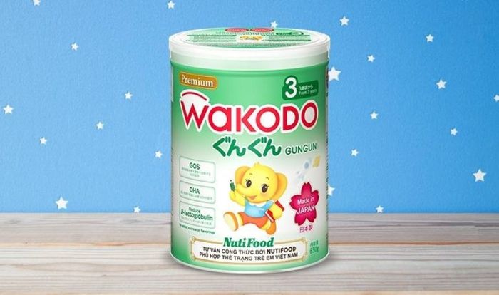 Sữa bột Wakodo Gungun số 3 830g (từ 3 tuổi)