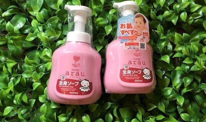 Bọt tắm gội cho bé Arau Baby chiết xuất thảo dược 450 ml