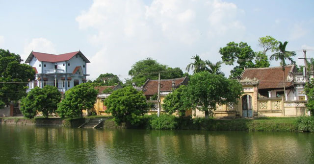 Miêu tả cái ao trong làng em