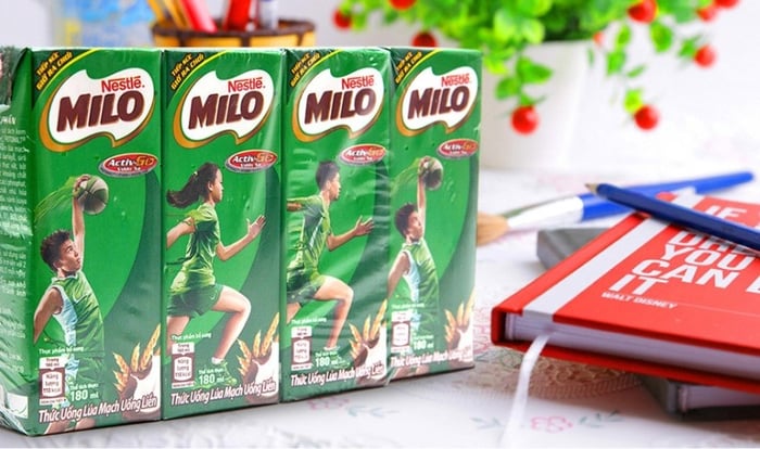 Bộ 4 hộp thức uống lúa mạch Nestlé Milo Active Go 180 ml (từ 6 tuổi)