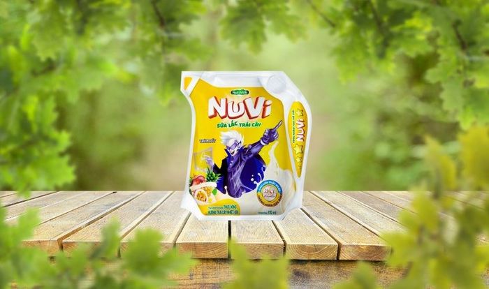 Sữa trái cây Nutifood NuVi Power hương trái cây nhiệt đới 110 ml (từ 1 tuổi)