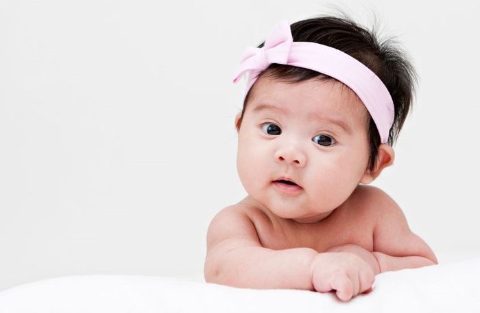Phong cách mới: Đeo băng đô vải nửa trán