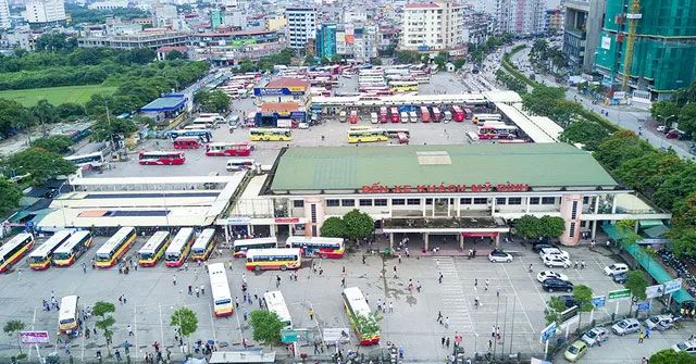Mô tả cảnh bến xe hoặc bến tàu mà em biết