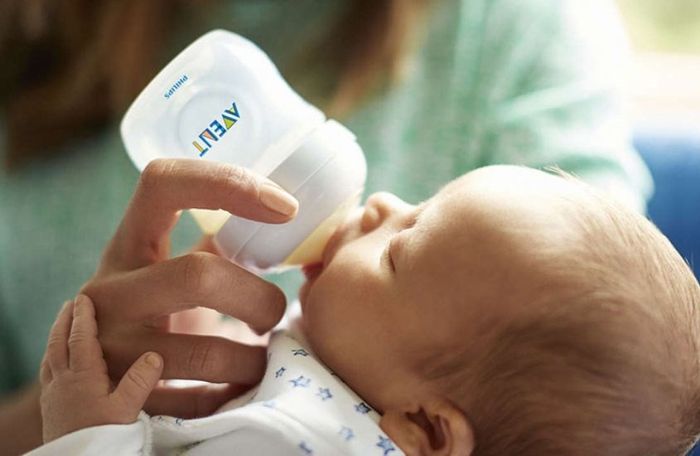 Bình sữa mô phỏng tự nhiên 60ml đơn Philips Avent SCF039/17