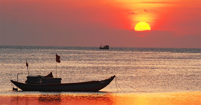 Bài thơ Đoàn thuyền đánh cá