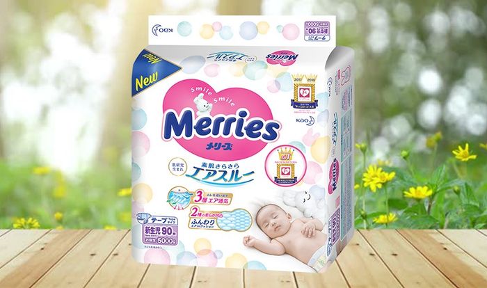 Tã Dán Merries Size NB 90 Miếng (Dưới 5 kg)