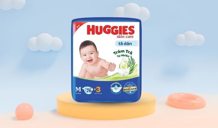 Tã dán Huggies Skincare size M 76 + 3 miếng (6 - 11 kg)