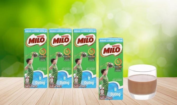 Dải 4 hộp thức uống lúa mạch Nestlé Milo ít đường 180 ml