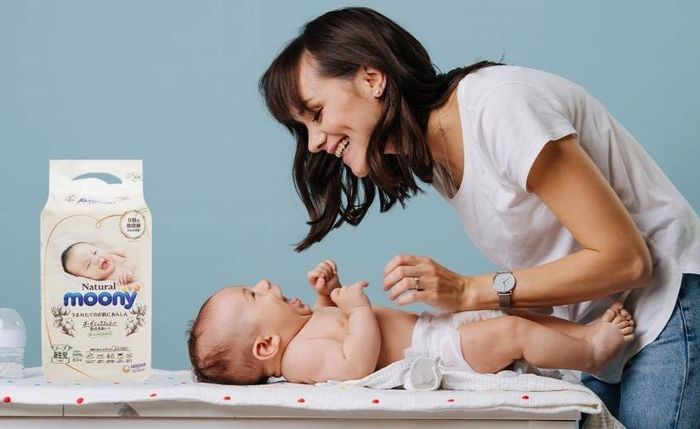 Bỉm dán Moony Natural Newborn size NB 63 miếng (dưới 5kg)