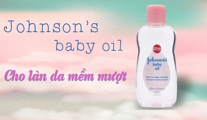 Dầu massage dưỡng ẩm cho bé Johnson