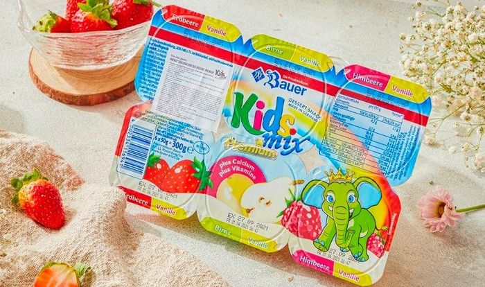 Lốc 6 hũ sữa chua phô mai Kids Mix Premium vị dâu, lê, mâm xôi và vani 50g (từ 6 tháng)