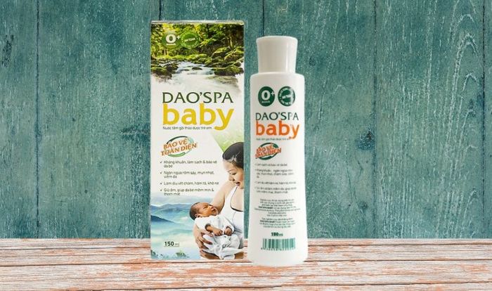 Nước tắm gội cho bé Dao'Spa Baby của DK Pharma với chiết xuất thảo dược, dung tích 300 ml