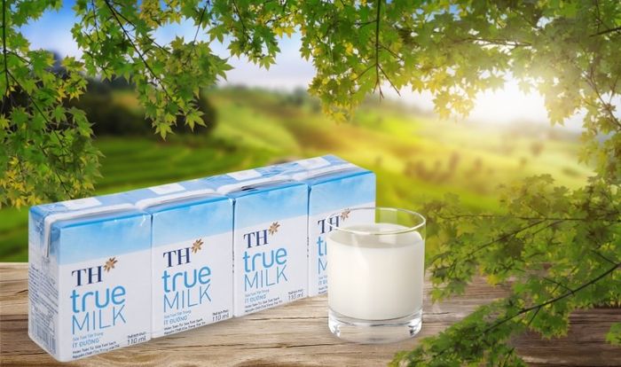 Hộp 4 lon sữa tươi tiệt trùng TH true MILK ít đường 110 ml (dành cho trẻ từ 1 tuổi trở lên)