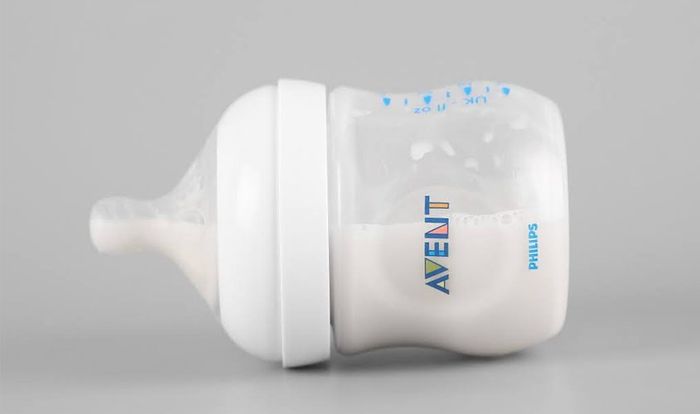 Bình sữa nhựa PP Philips Avent SCF690/13 dung tích 125 ml