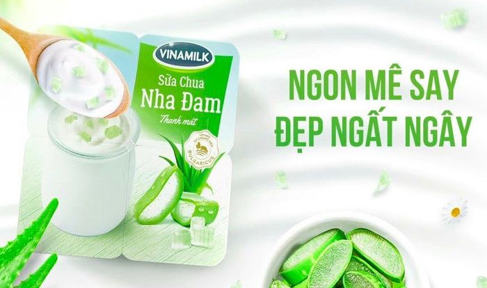 Gói 4 hộp sữa chua trái cây Vinamilk vị nha đam 100g