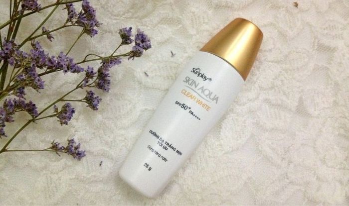 Kem chống nắng dành cho da dầu và da hỗn hợp Sunplay Skin Aqua Clear White SPF 50+ PA++++ 25g