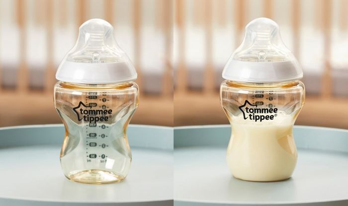 Bình sữa PPSU Tommee Tippee Closer to Nature 422752 cổ rộng 260 ml (3 - 6 tháng tuổi)