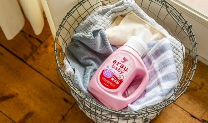 Nước giặt cho bé Arau Baby hương thảo mộc chai 800 ml