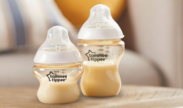 Bình sữa nhựa PP Tommee Tippee Closer to Nature dung tích 150 ml với cổ rộng