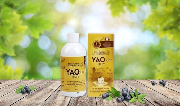 Nước tắm gội cho bé DK Pharma Yaocare Baby chiết xuất thảo dược 250 ml (mọi độ tuổi)