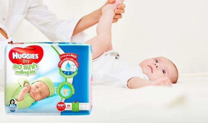 Tã Lót Huggies Dry Size NB1 100 Miếng (Dành Cho Trẻ Dưới 5 kg)