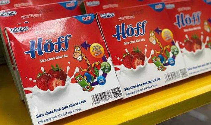 Lốc 4 hộp sữa chua trái cây Hoff vị dâu 55g (từ 6 tháng)