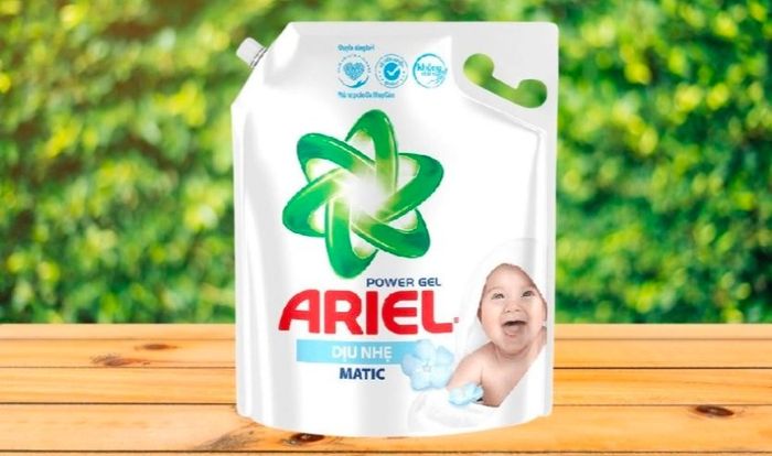 Nước giặt Ariel Dịu Nhẹ túi 3.1 lít