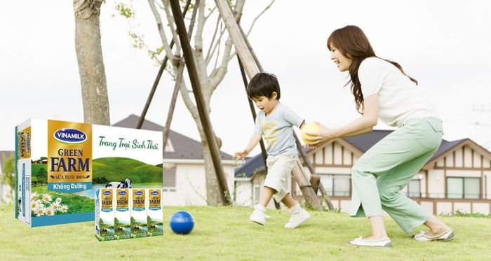 Hộp 48 lọ sữa tươi Vinamilk Green Farm không đường dung tích 180 ml