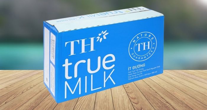 Hộp 48 lọ sữa tươi TH true MILK ít đường dung tích 180 ml