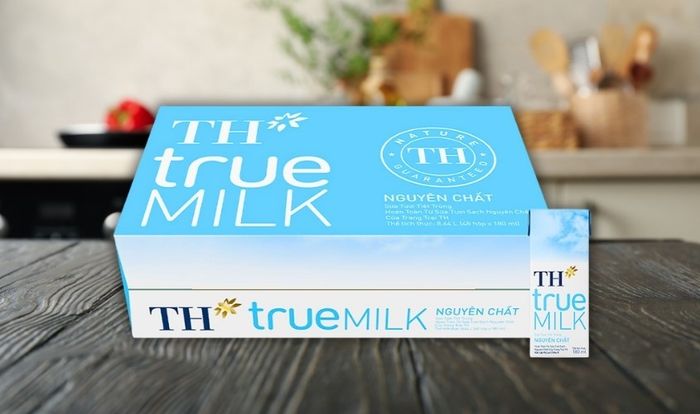 Thùng 48 hộp sữa tươi tiệt trùng TH true MILK không đường 180 ml (từ 1 tuổi)