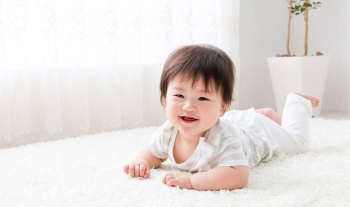 Các phong cách bò và trườn của trẻ. Nguồn từ theasianparent