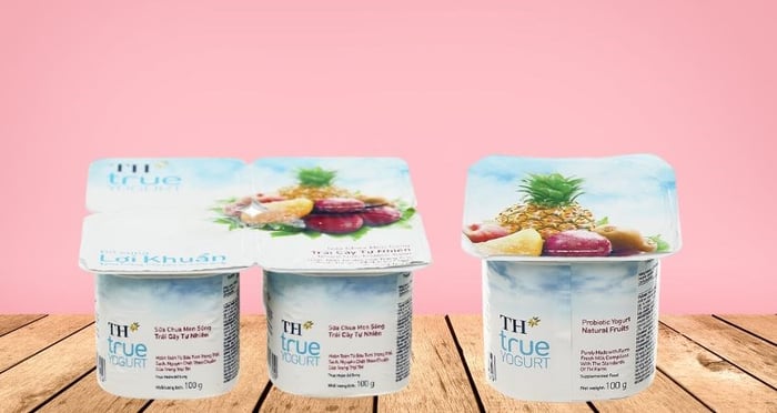 Hộp sữa chua trái cây TH true YOGURT vị trái cây 100g có thể ăn sau khi sinh 1 tuần