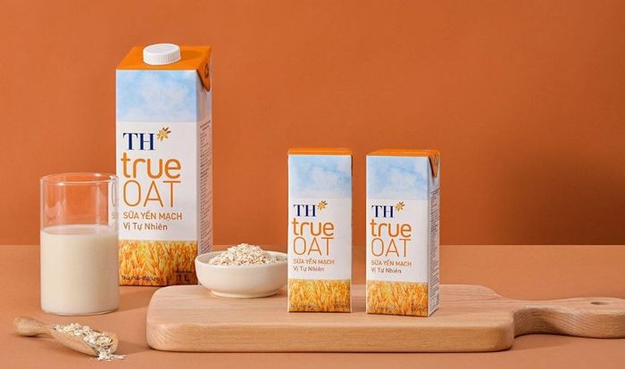 Lốc 4 hộp sữa yến mạch TH true Oat 180 ml (từ 1 tuổi)