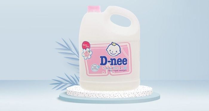 Sản phẩm nước giặt Dnee Honey Star hương hoa hồng, dung tích 3 lít