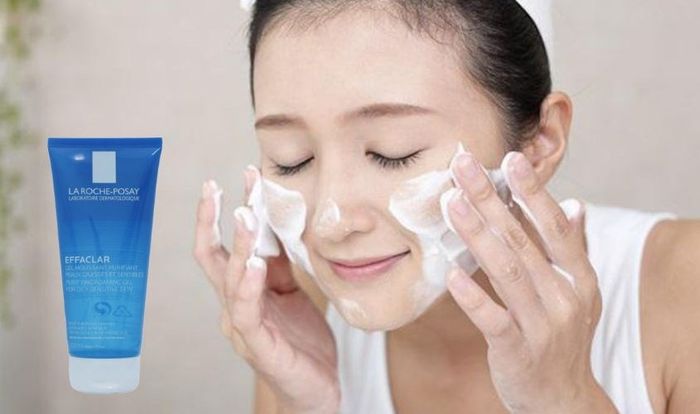 Gel rửa mặt dịu nhẹ và giảm kích ứng cho da dầu, mụn La Roche Posay Effaclar 200 ml