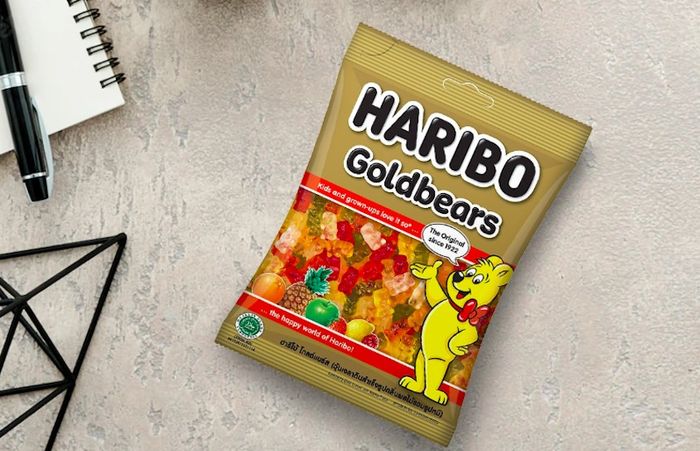 Túi kẹo Haribo được thiết kế hấp dẫn, nhỏ gọn, tiện lợi khi mang theo