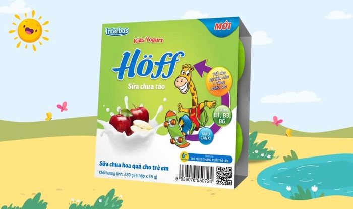 Lốc 4 hộp sữa chua trái cây Hoff vị táo, trọng lượng 55g mỗi hộp, phù hợp từ 6 tháng trở lên.