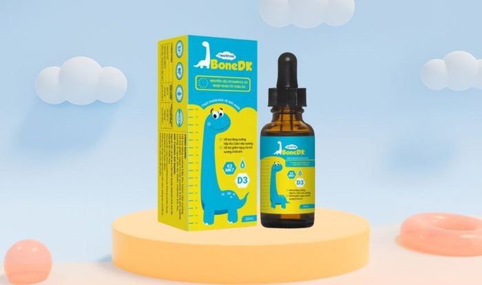 Siro Healthza BoneDK D3+K2 là sản phẩm hỗ trợ hấp thu canxi có dung tích 30 ml, phù hợp từ 6 tháng tuổi trở lên.