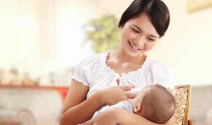 Mẹ cần bình tĩnh và kiên nhẫn để an ủi, dỗ dành con