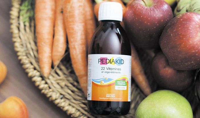 Siro Pediakid 22 Vitamines bổ sung vitamin và khoáng chất 125 ml để tăng sức đề kháng