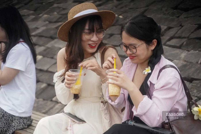 Tào phớ, hay còn gọi là đậu hũ, đã từ lâu trở thành một món ăn đơn giản quen thuộc với cả người dân và du khách khi đến với Cố đô Huế.