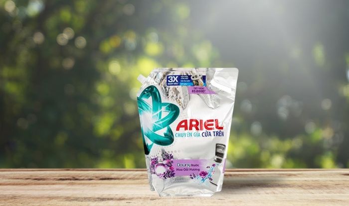 Nước giặt Ariel Downy hương hoa oải hương túi 3.1 lít