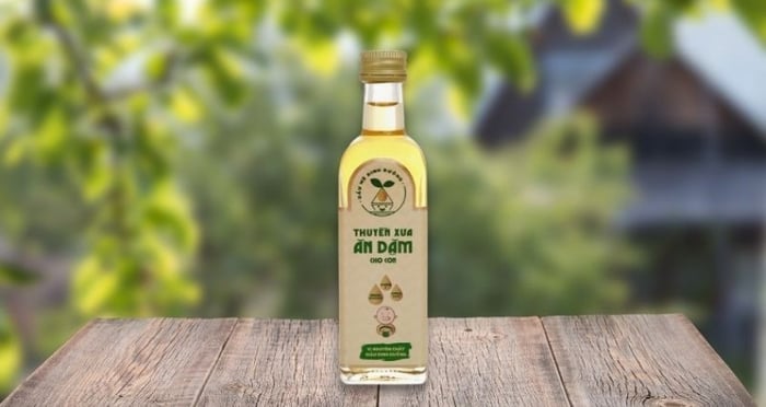 Dầu mè Thuyền Xưa dành cho bé ăn dặm chai 65 ml