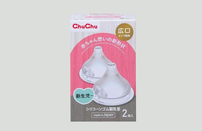 Bộ 2 núm ti Chuchu Baby có cổ rộng và kích cỡ phù hợp