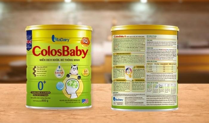 Sản phẩm Sữa bột ColosBaby IQ Gold 0+ với hương vani, đặc biệt được thiết kế cho bé từ 0 đến 12 tháng tuổi, được bổ sung ARA để hỗ trợ phát triển não bộ của bé.