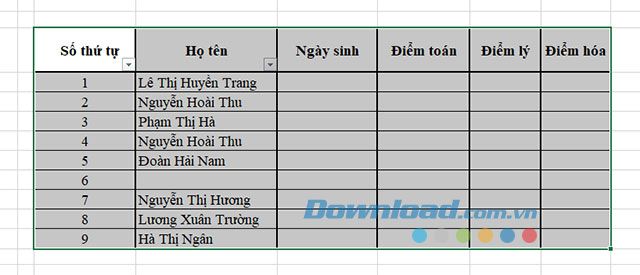 Chọn phạm vi dữ liệu mà muốn xóa dòng trống trên bảng tính