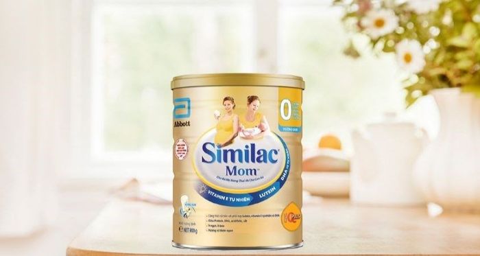 Sữa bầu Similac Mom hương vani 900g giàu canxi tốt cho phụ nữ mang thai