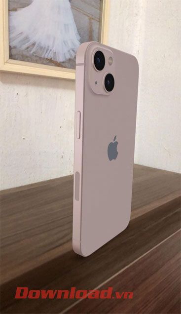 iPhone 13 màu hồng