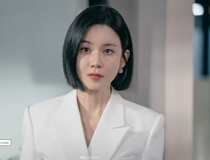 Lee Bo Young, một nữ hoa hậu Hàn Quốc, đóng vai nữ hoàng quảng cáo Go Ah In trong bộ phim.